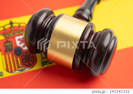 Spain flag with judge hammer, Law and justice court concept. 141541332