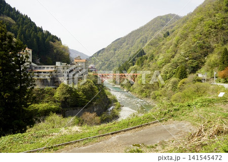 渓谷と鉄橋 渓谷と鉄橋 141545472