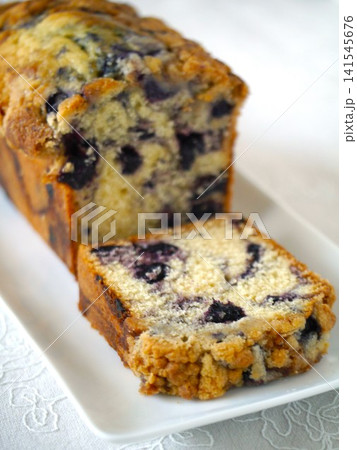 ブルーベリーのマーブルパウンドケーキ ブルーベリーのマーブルパウンドケーキ 141545676