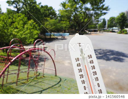 35℃以上の猛暑イメージ 141560546