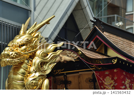 祇園祭 後祭 山鉾巡行 大船鉾の大金幣 祇園祭 後祭 山鉾巡行 大船鉾の大金幣 141563432
