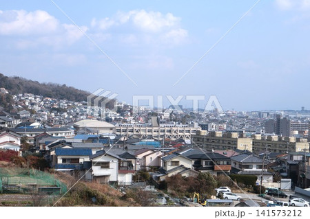 大阪府箕面市の町並み 住宅地・ベッドタウン 大阪府箕面市の町並み 住宅地・ベッドタウン 141573212