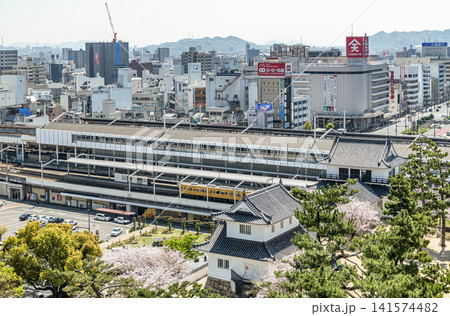 広島県福山市 春の福山の街並み(JR福山駅周辺) 広島県福山市 春の福山の街並み(JR福山駅周辺) 141574482