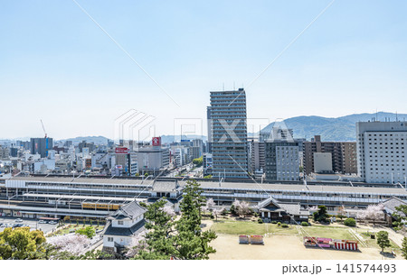 広島県福山市 春の福山の街並み(JR福山駅周辺) 広島県福山市 春の福山の街並み(JR福山駅周辺) 141574493