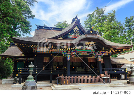 香取神宮、拝殿（左） 141574906