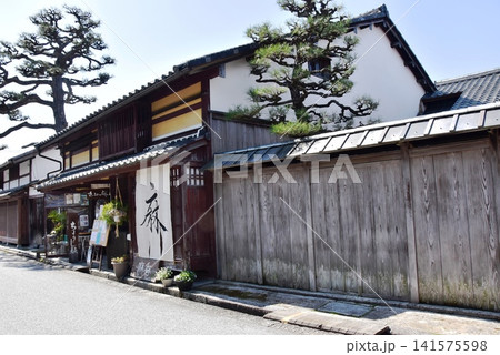 滋賀県近江八幡市 新町通りの町並み 滋賀県近江八幡市 新町通りの町並み 141575598
