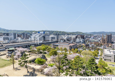 広島県福山市　春の福山の街並み（JR福山駅周辺より西方向） 141576061