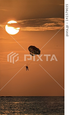 フーコック島の夕焼けと海 ベトナム絶景リゾート風景 フーコック島の夕焼けと海 ベトナム絶景リゾート風景 141579035
