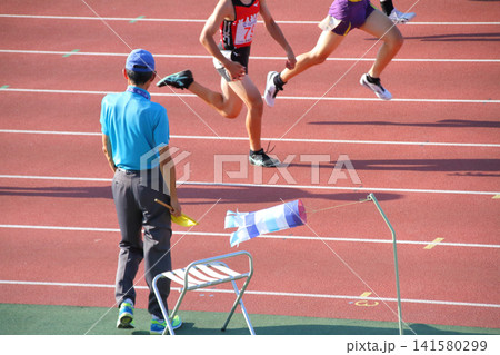 陸上競技の100m走 陸上競技の100m走 141580299