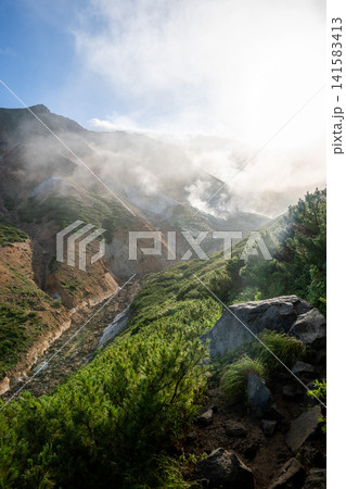 上富良野岳の登山風景 141583413