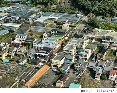 静岡市の農村地帯と住宅街を捉えた空撮写真 静岡市の農村地帯と住宅街を捉えた空撮写真 141583747