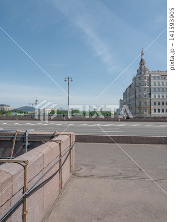 Moscow Russia May 20 2026 View of Bolshoy Moskvoretsky Bridge over Moscow River near the Kremlin on a sunny day Moscow Russia May 20 2026 View of Bolshoy Moskvoretsky Bridge over Moscow River near the Kremlin on a sunny day 141593905