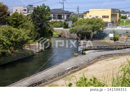 朝倉市南新川と五庄屋遺跡、角間天秤(かくまてんびん)の風景 朝倉市南新川と五庄屋遺跡、角間天秤(かくまてんびん)の風景 141599351