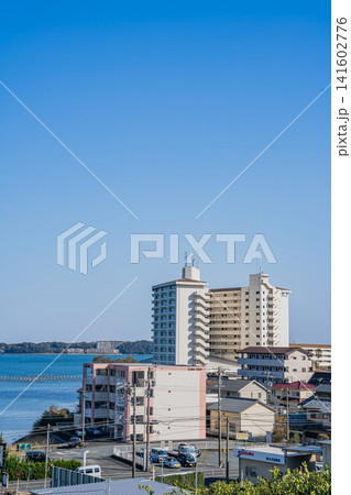 浜松市の三ヶ日温泉と猪鼻湖の風景(静岡県) 浜松市の三ヶ日温泉と猪鼻湖の風景(静岡県) 141602776