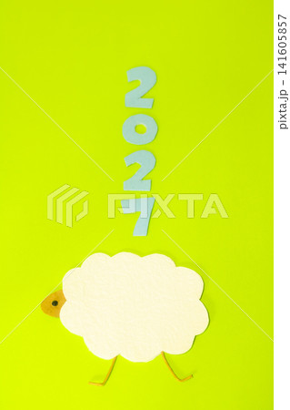 2027年賀素材・ペーパークラフト干支の跳ぶひつじ 2027年賀素材・ペーパークラフト干支の跳ぶひつじ 141605857