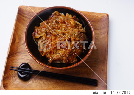 カルビ牛丼 カルビ牛丼 141607817