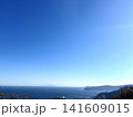 雲ひとつない青空と海 快晴 画像 写真 素材 夏 Cloudless blue sky  141609015