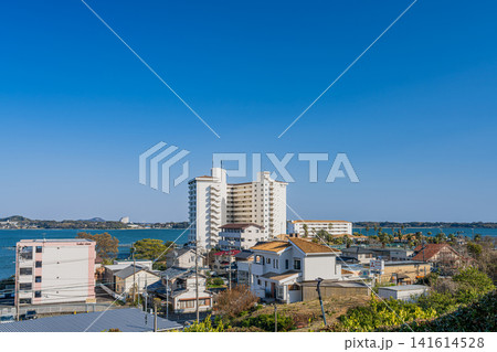 浜松市の三ヶ日温泉と猪鼻湖の風景(静岡県) 浜松市の三ヶ日温泉と猪鼻湖の風景(静岡県) 141614528