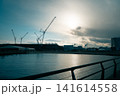 クレーンと海 141614558