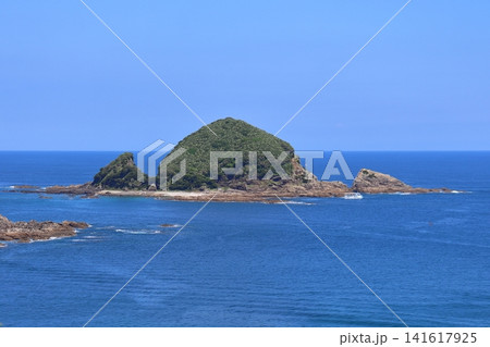 本土最南端 佐多岬の枇榔島(鹿児島県南大隅町) 本土最南端 佐多岬の枇榔島(鹿児島県南大隅町) 141617925