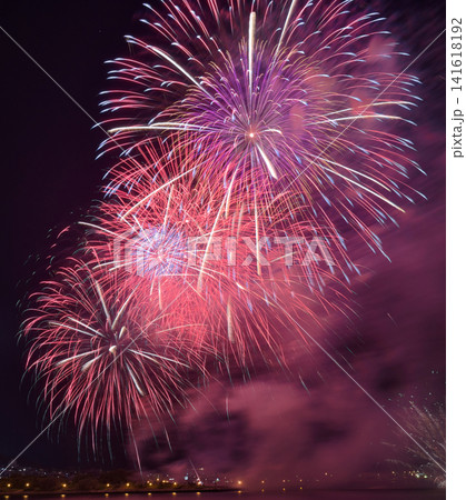 函館の夜空に咲く紅の華 函館の夜空に咲く紅の華 141618192