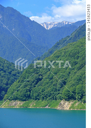 大町ダムから望む夏の北アルプス 大町ダムから望む夏の北アルプス 141623433