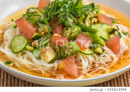 夏の定番料理 夏野菜ソウメン 夏の定番料理 夏野菜ソウメン 141623594