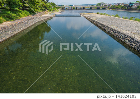 宇治川風景 宇治公園橘島 京都府宇治市 宇治川風景 宇治公園橘島 京都府宇治市 141624105