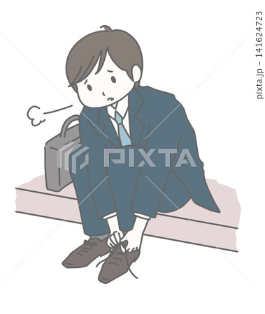 靴を履きため息をつくスーツの男性 靴を履きため息をつくスーツの男性 141624723