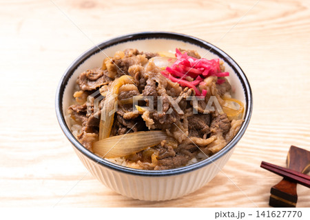 牛丼 141627770