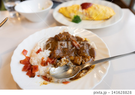美味しそうなカレーライス 141628828