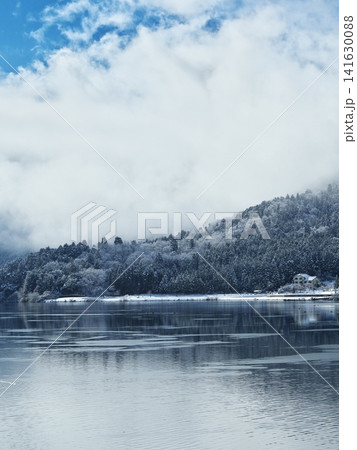 余呉湖の冬景色 余呉湖の冬景色 141630088