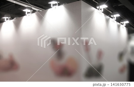 イベント会場の照明 展示会. 展示会場 展示ブース イベント 国際見本市 タイトル変更 イベント会場の照明 展示会. 展示会場 展示ブース イベント 国際見本市 タイトル変更 141630775