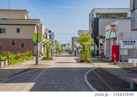 菊川市の菊川駅周辺の街並み(静岡県) 菊川市の菊川駅周辺の街並み(静岡県) 141633640