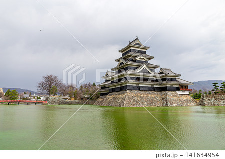 松本城　天守閣　長野県松本市 141634954