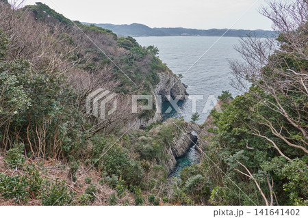 七ツ釜　海食洞　俯瞰 141641402