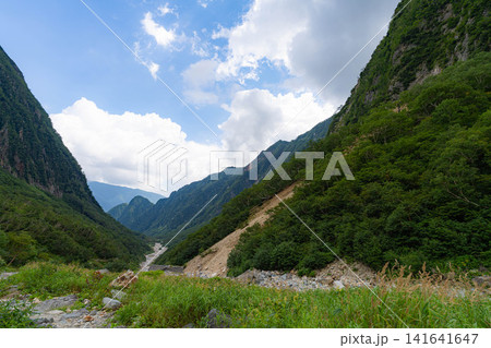 【山岳素材】槍ヶ岳登山風景【長野県】 141641647