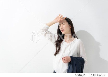 ビジネス　女性	 141643207