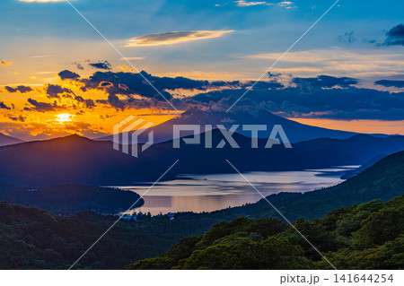 【神奈川県】夏の箱根から富士山の夕景 【神奈川県】夏の箱根から富士山の夕景 141644254