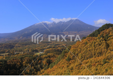開田高原の紅葉と御岳山 141644306
