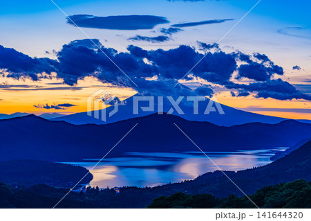 【神奈川県】夏の箱根から富士山の夕景 【神奈川県】夏の箱根から富士山の夕景 141644320