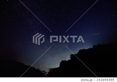 ペルセウス座流星群・蔵王の夜空 ペルセウス座流星群・蔵王の夜空 141644394
