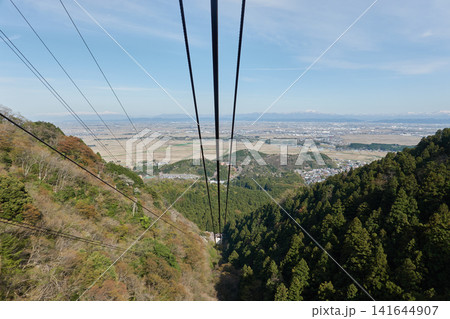 弥彦山ロープウェイ ゴンドラ 越後平野 弥彦山ロープウェイ ゴンドラ 越後平野 141644907