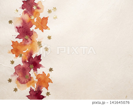 アイボリー和紙に紅葉色の水彩と葉の形の金箔が舞う背景 141645076