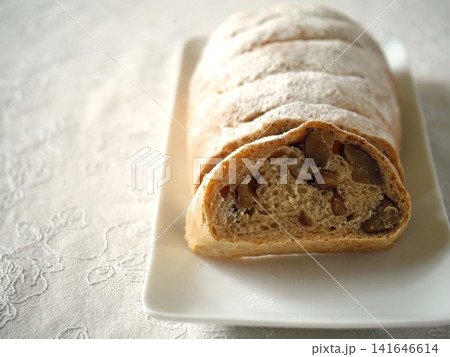 栗と木の実のきな粉パン 栗と木の実のきな粉パン 141646614