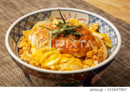 コロッケ丼 コロッケ丼 141647067