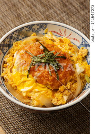 コロッケ丼 コロッケ丼 141647072