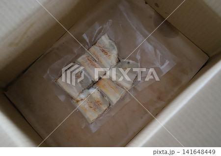 通販で届いた沖縄そばの詰め合わせセット 三枚肉 通販で届いた沖縄そばの詰め合わせセット 三枚肉 141648449