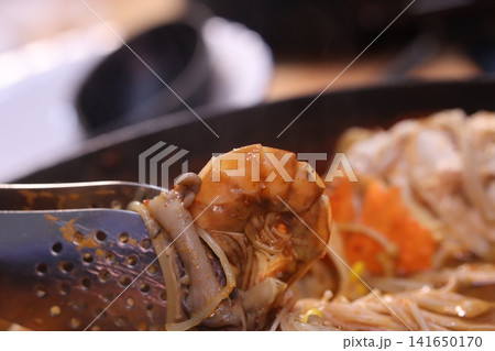 Sizzling Shrimp in Korean Stir-Fry Sizzling Shrimp in Korean Stir-Fry 141650170