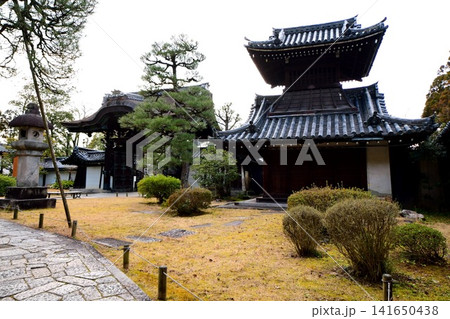 京都府 大谷祖廟 太鼓堂 & 総門 京都市東山区円山町 2022年 3月 京都府 大谷祖廟 太鼓堂 & 総門 京都市東山区円山町 2022年 3月 141650438